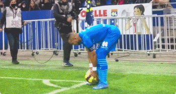 飞智八爪鱼4《黑神话：悟空》联名手柄正式发布！标准版799元