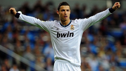 TA：坎塞洛渴望重返巴萨，但后者并不认为他是稳妥的引援选择