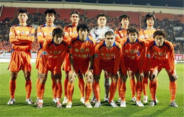 缺乏真正的控球后卫 火箭队如何应对关键时刻崩盘？