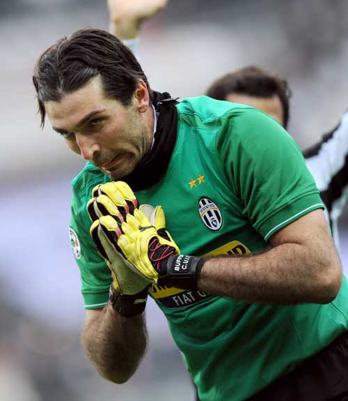 [NBA-湖人] 雷迪克：湖人近六场打得很拼 想变强需要更多优质轮换