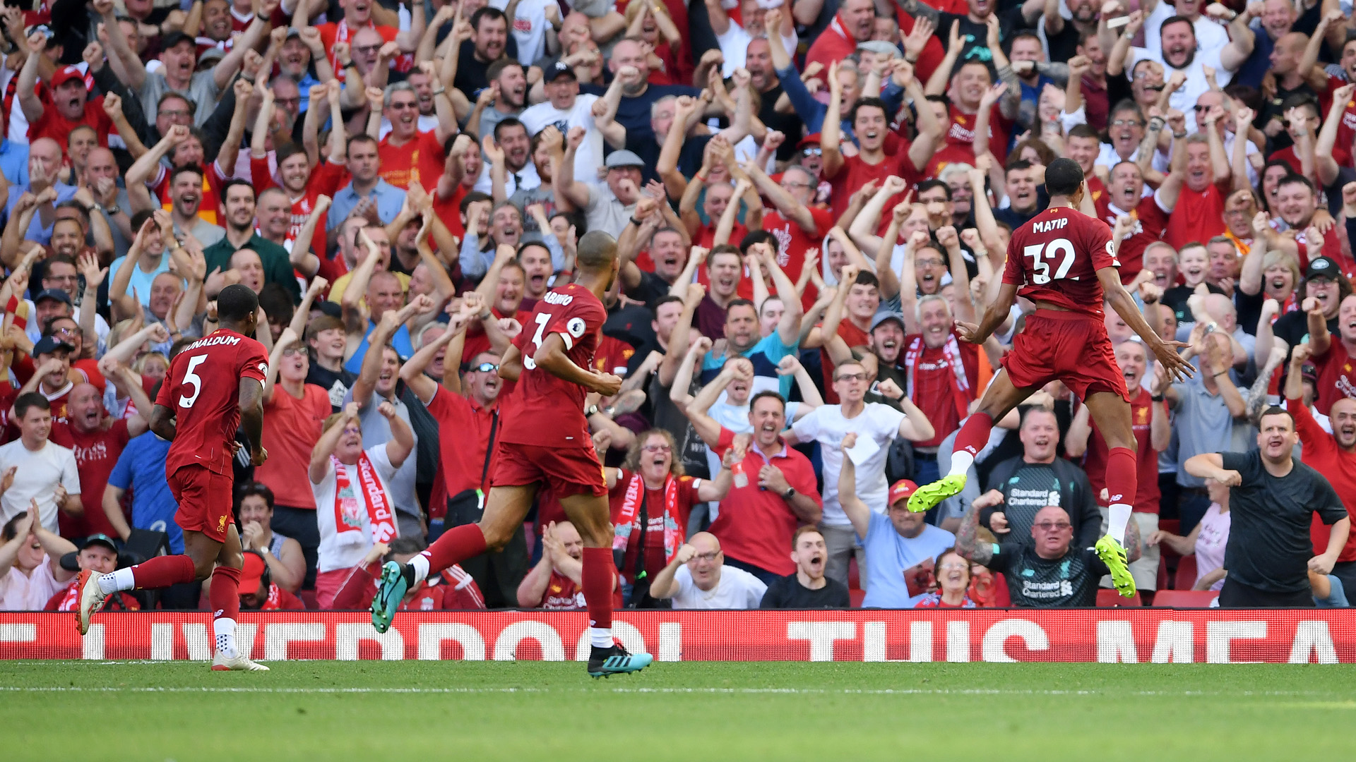 [NBA]马刺防守漏人 亚历山大暴扣笑纳大礼